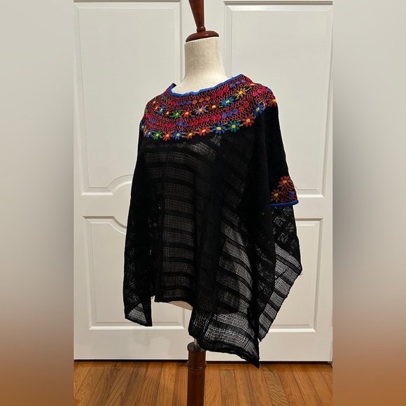 Guatemala hüipil Blouse/Tunic Hand Embroidered - Picture 8 of 9